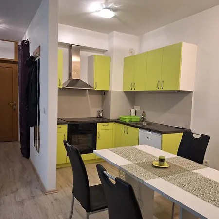 Lona Flat Appartement