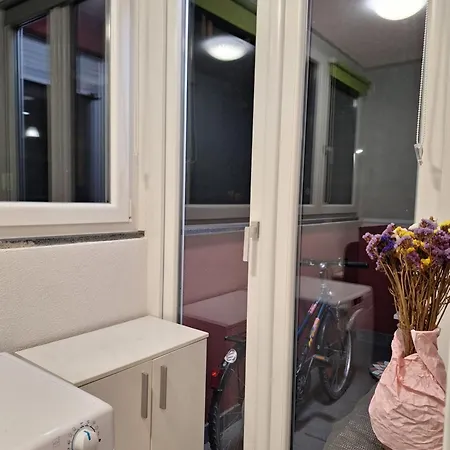 Lona Flat Appartement