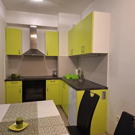 Lona Flat Appartement